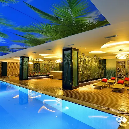 Hotel Azura Deluxe & 5*